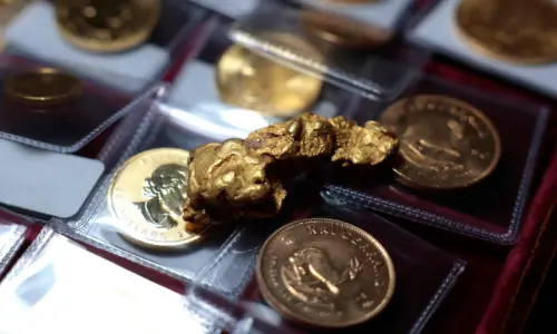 Gold tops $4,000 for first time as traders pile into safe haven