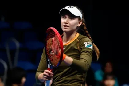 Rybakina seals WTA Finals spot in reaching Tokyo semis