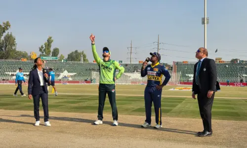 Pakistan win toss, field first in second ODI against Sri Lanka as Shaheen misses out