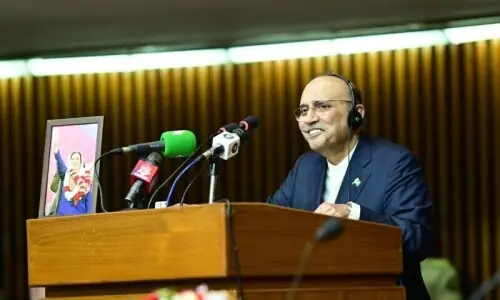 Pakistan ready to work with all states in South Asia to boost trade, says Zardari